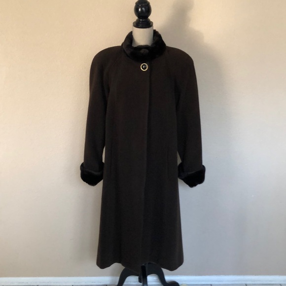 BRAEFAIR Brown Coat - Picture 1 of 8